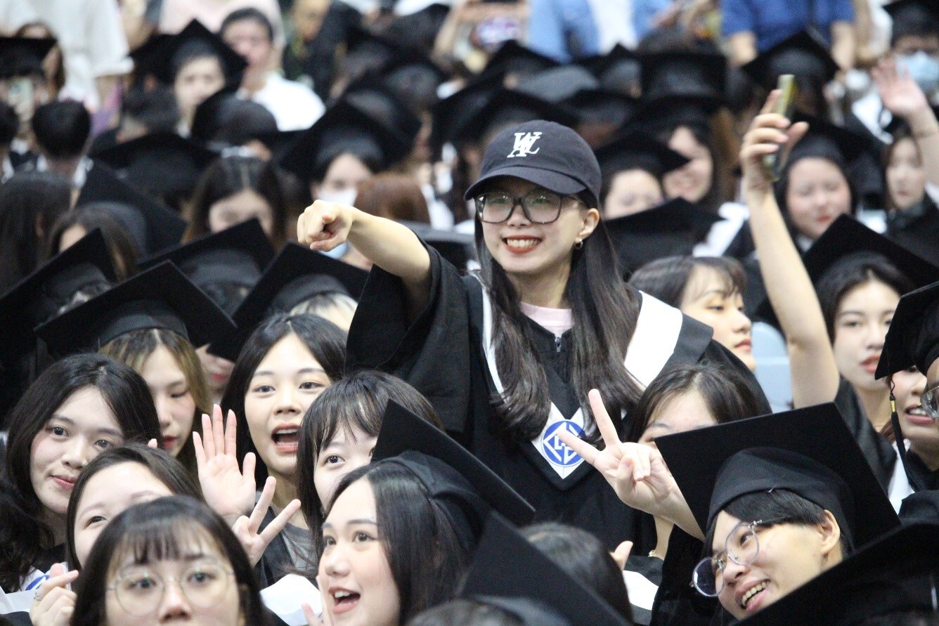 113學年度畢業典禮 畢業生帶著師長祝福前行