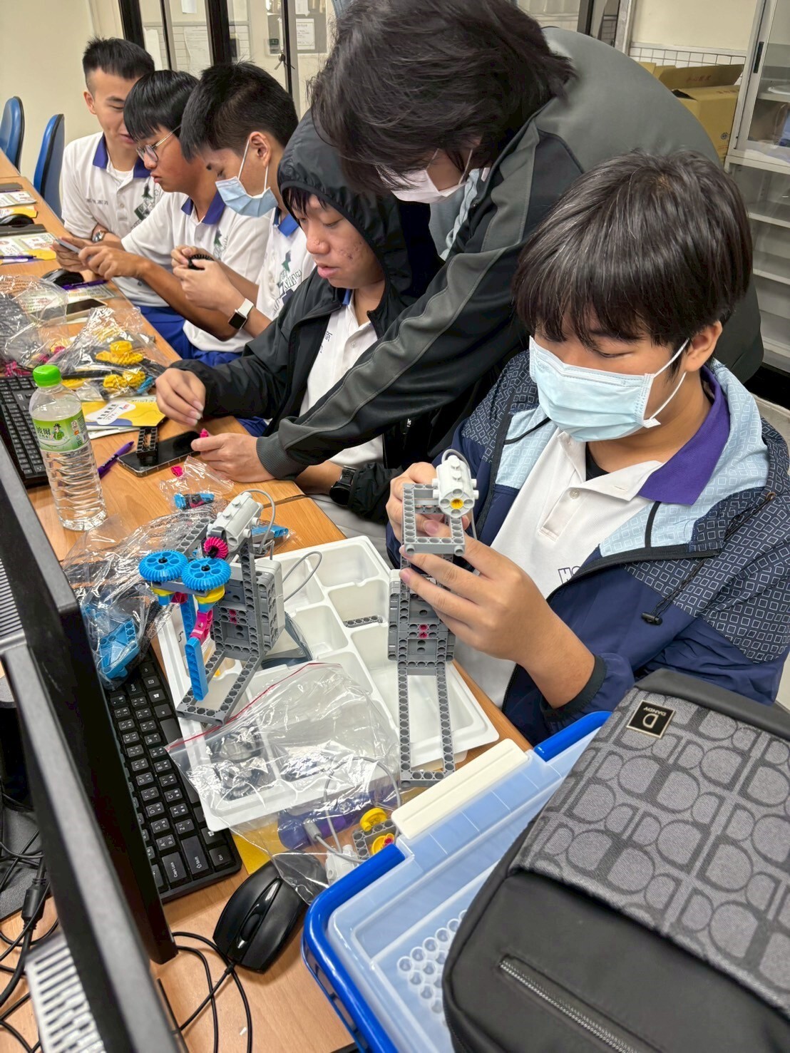 強化高中職學生對學系了解及探索