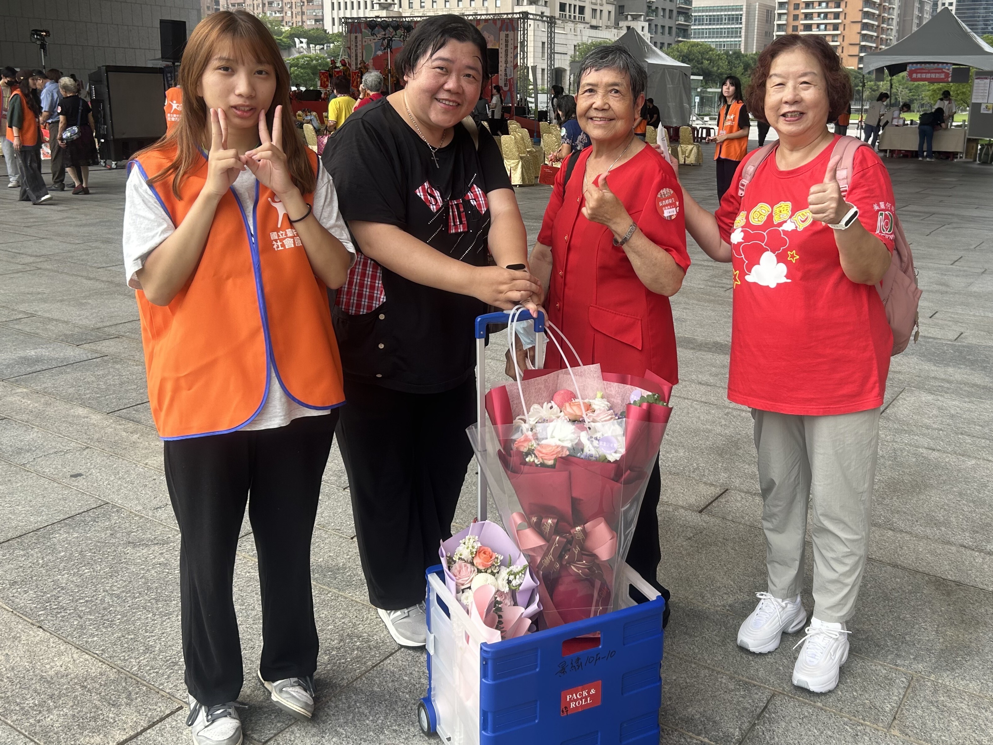 114-1服學組一日志工活動成果分享 114-1服學組一日志工活動成果分享