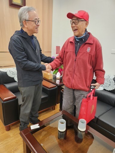 李澄樑國中3年、高中3年都在本校高級部求學