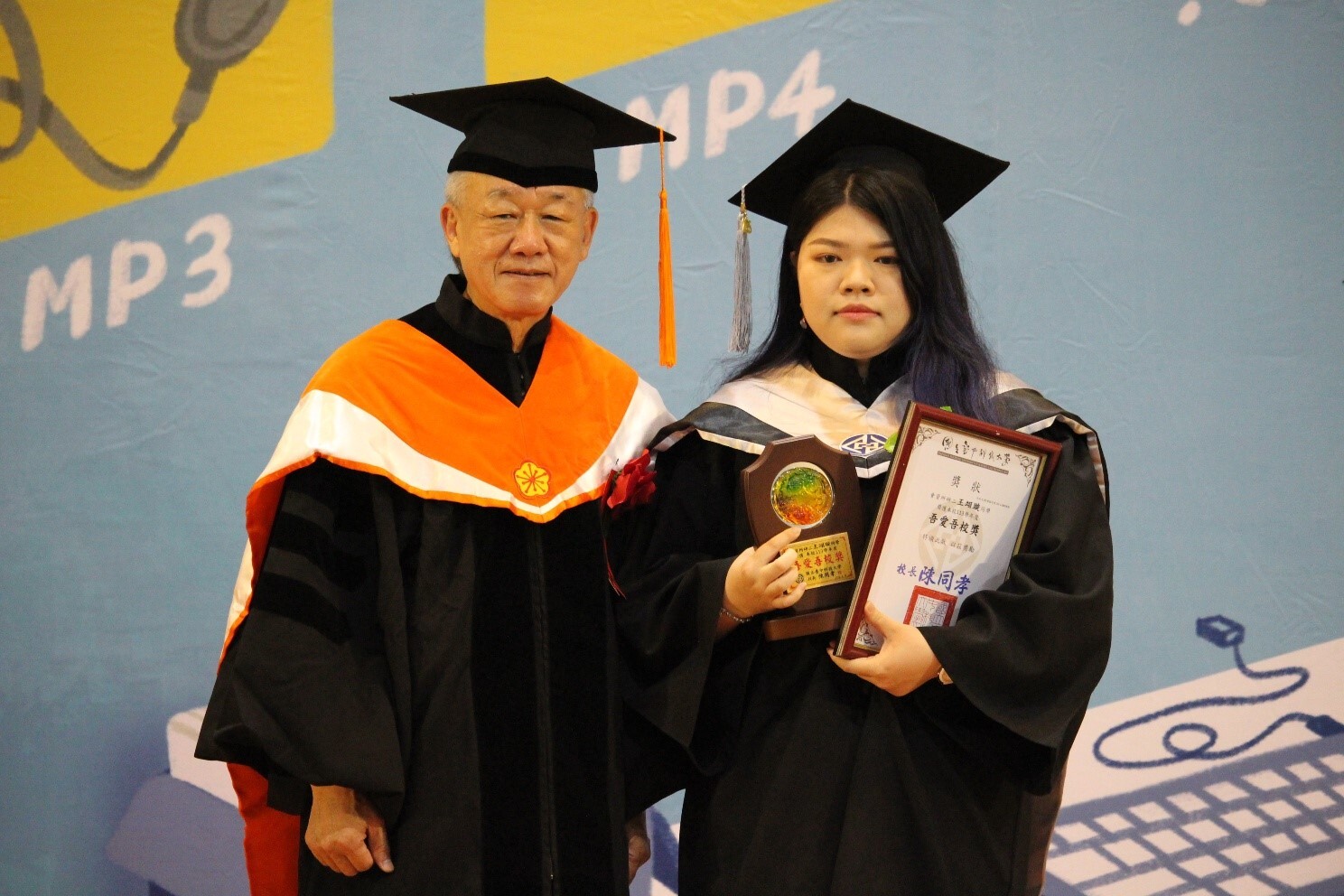 113學年度畢業典禮 畢業生帶著師長祝福前行