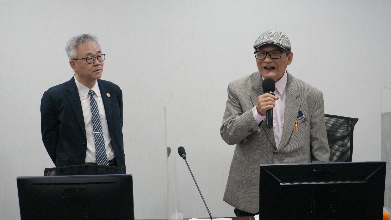 資深校友前國防部長蔡明憲慷捐100萬元回饋母校1